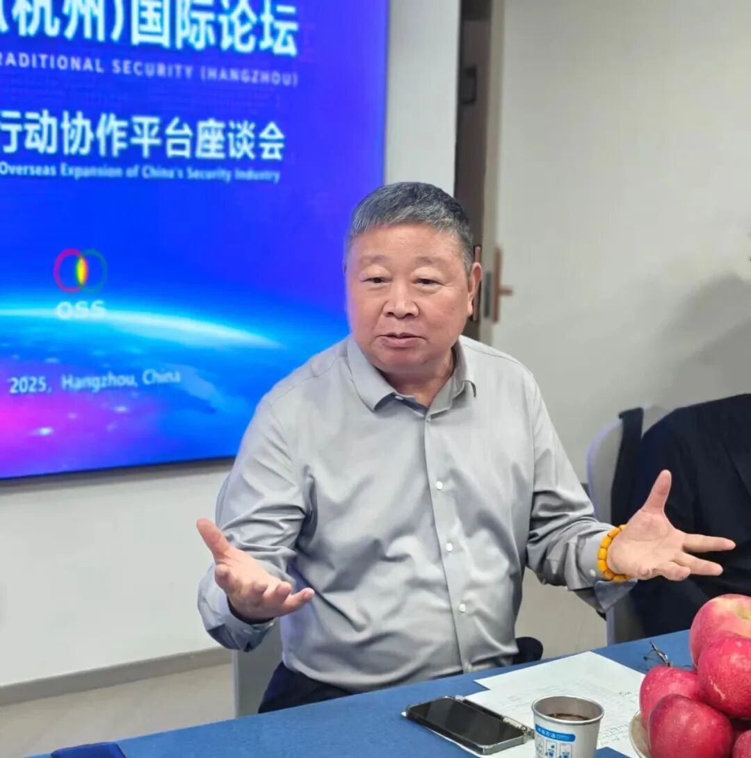 anlps <a href=http://www.mice-photography.com/en.html target=_blank class=infotextkey>console</a>